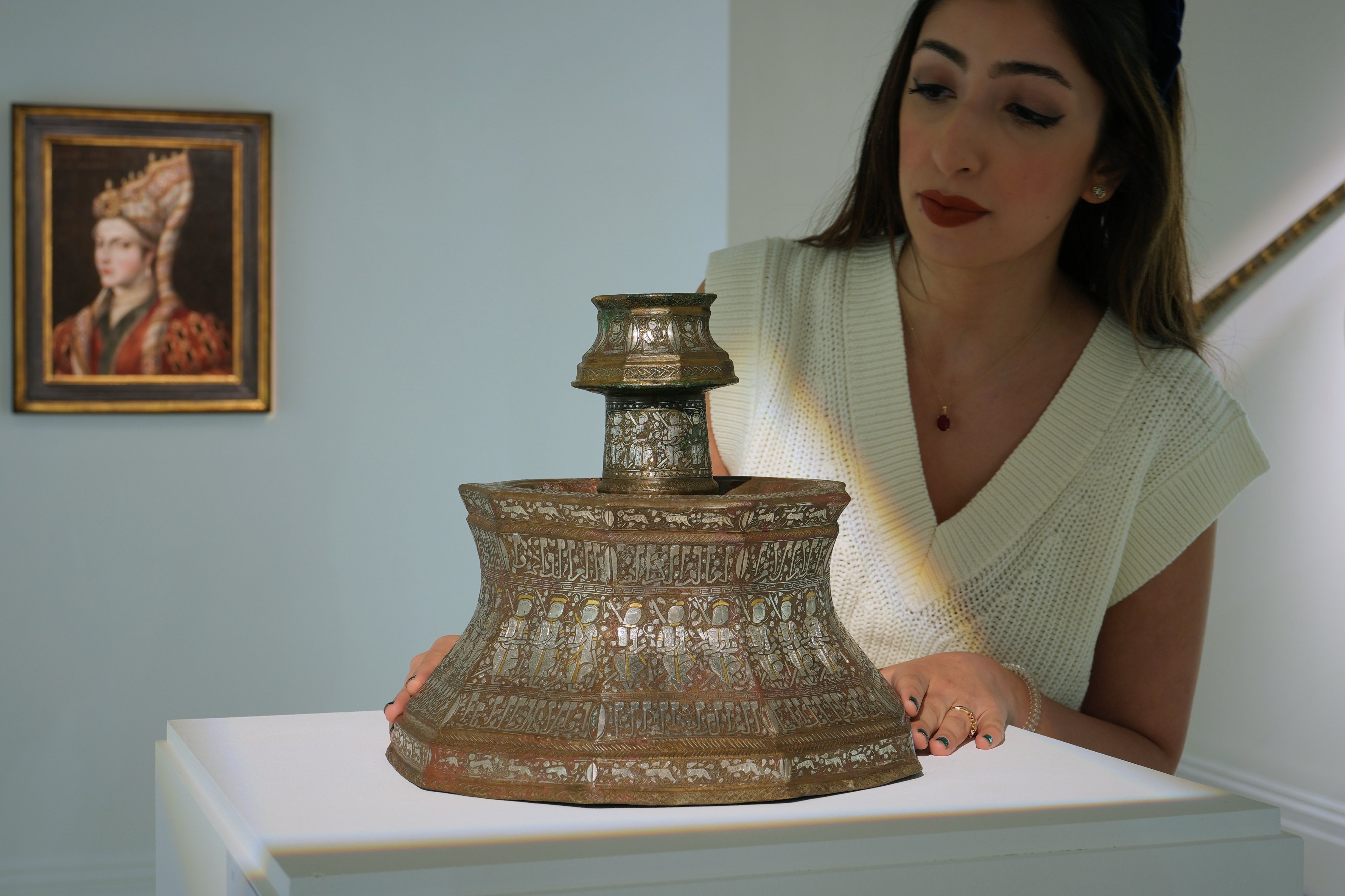 İngiltere’deki müzayedede Hürrem Sultan Portresi 126 bin pounda alıcı buldu