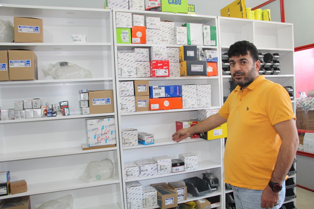 Oto yedek parça fiyatları arttı, sanayi esnafı dertli
