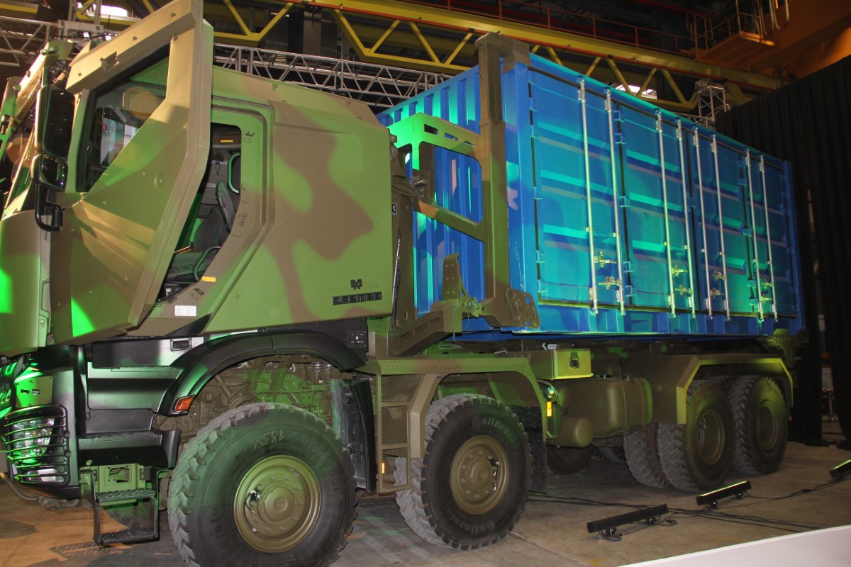 Kara Kuvvetleri Komutanlığı'na yeni lojistik destek aracı