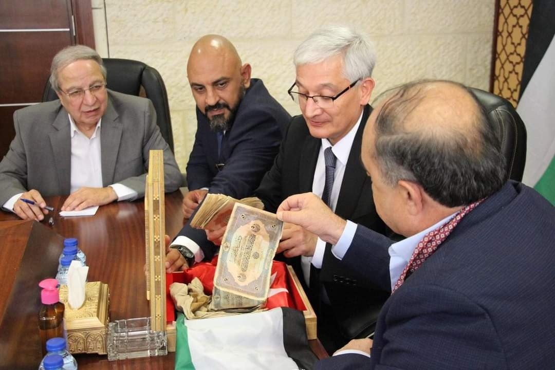 Filistin Türkiye'ye savaş emanetini 100 yıl sonra törenle teslim etti