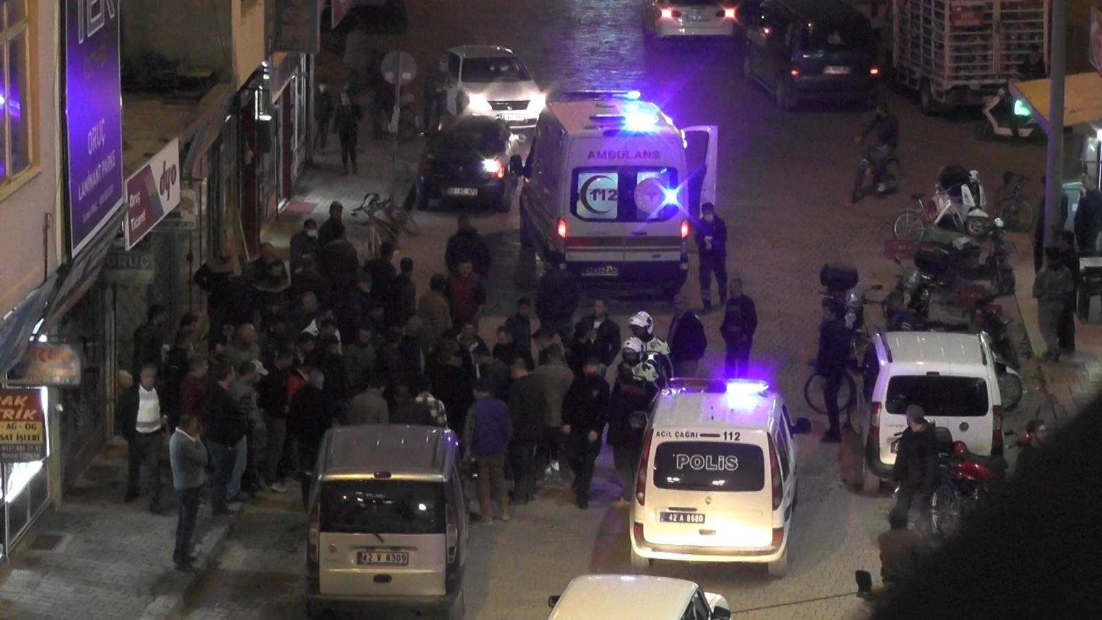 Kayınbiraderlerini bıçakla yaraladı