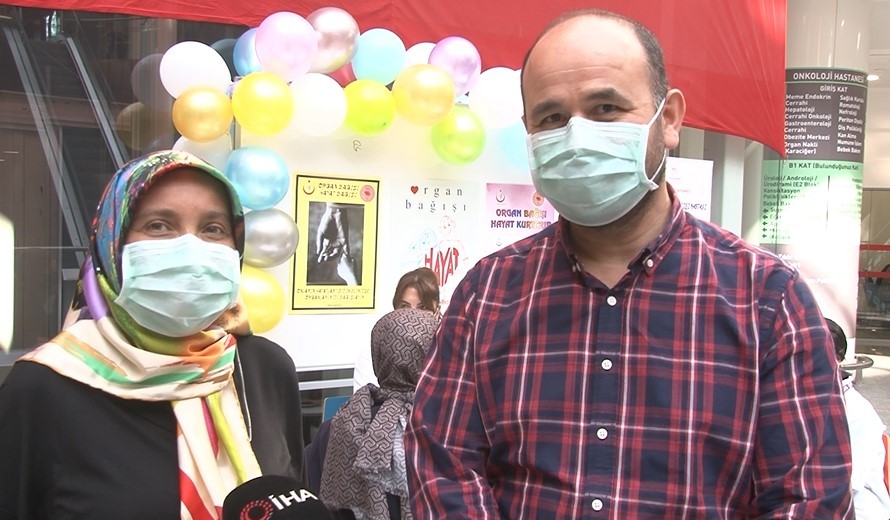 Eşine karaciğerini verebilmek için hastane koridorlarında spor yaparak 15 kilo zayıfladı