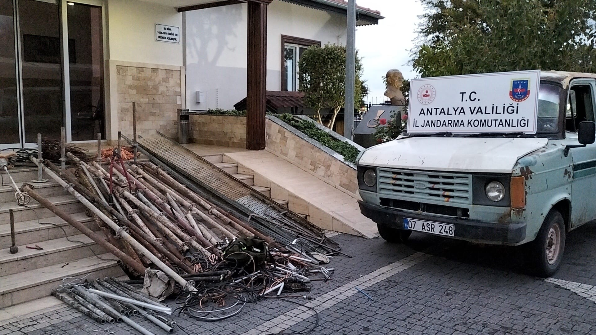 İnşaat sahiplerinin korkulu rüyaları, jandarma tarafından yakalandı