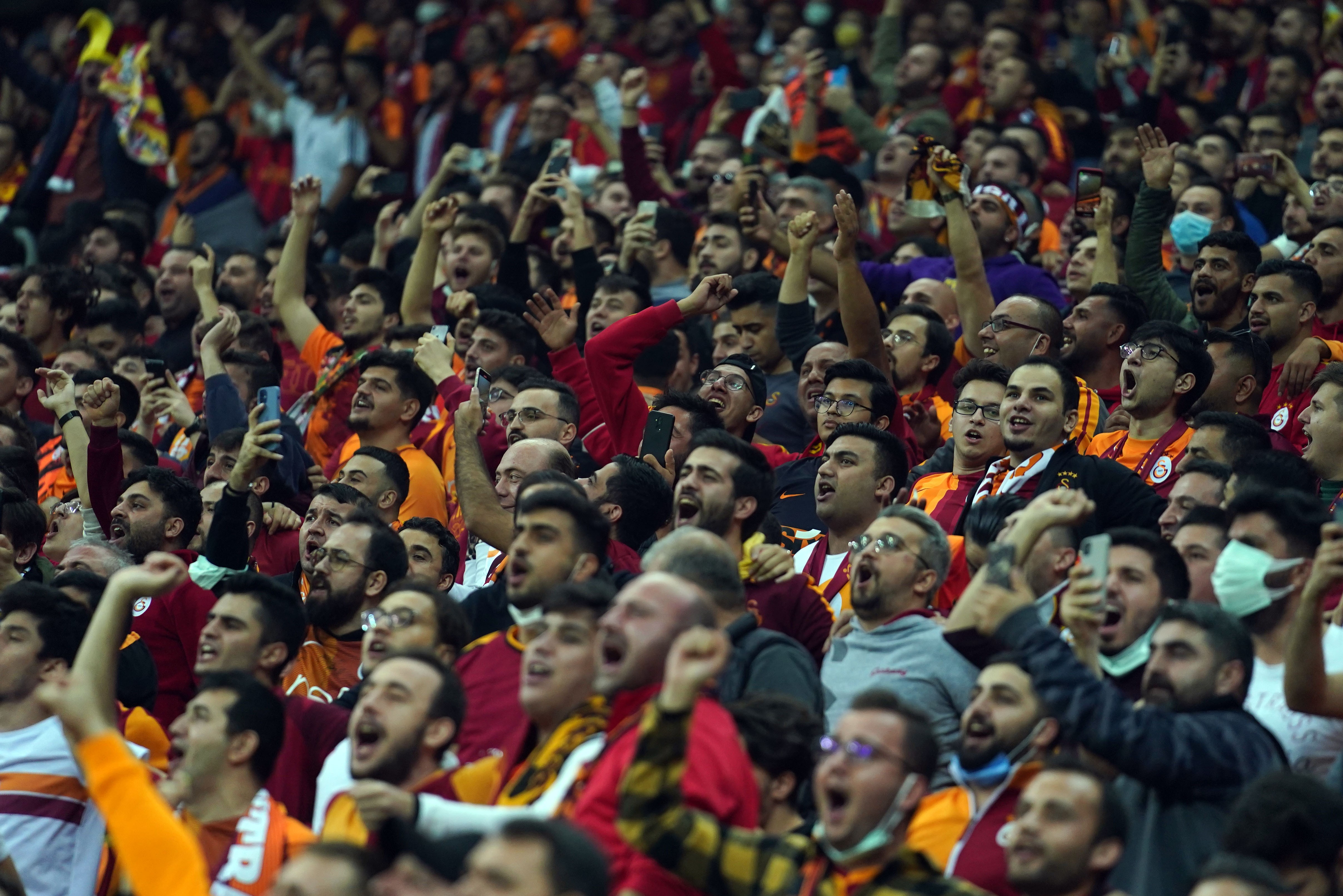 UEFA Avrupa Ligi: Galatasaray: 1 - Lokomotiv Moskova: 0 (İlk yarı)
