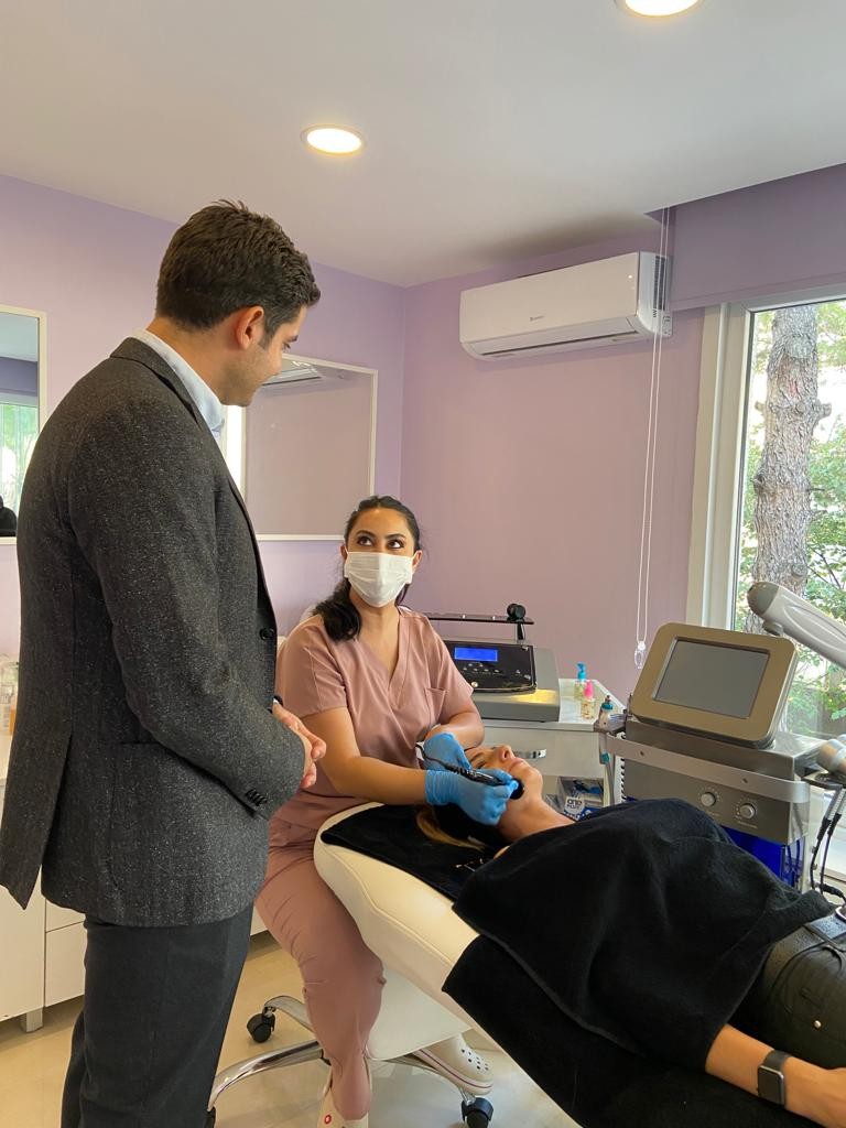 'Cilt Ütüleme' ile 10 yaş gençleşmek mümkün