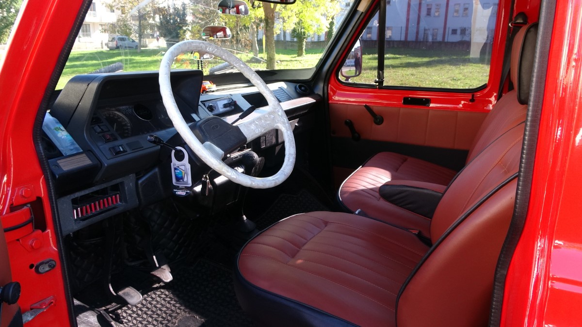 Sevdalısı olduğu minibüs için servet harcadı