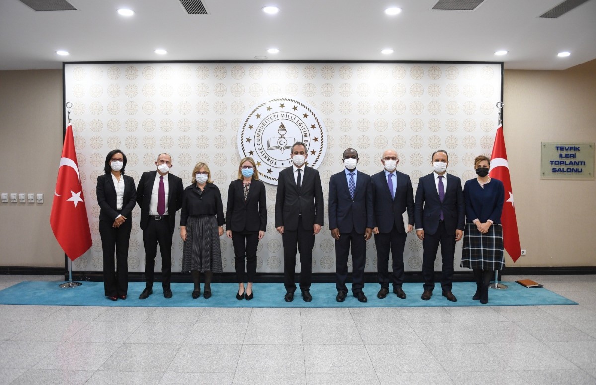 Bakan Özer: '2000’li yıllarda 500 bin olan öğretmen sayısı 1,2 milyona ulaştı'