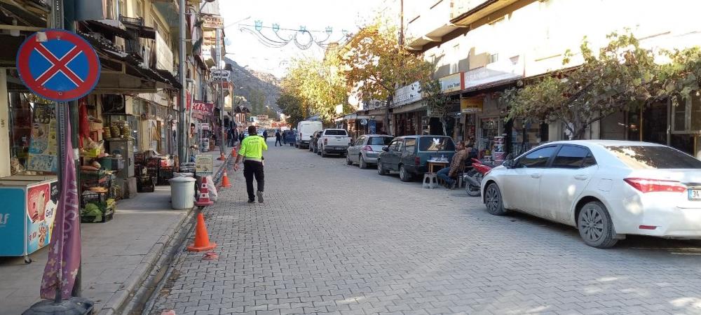 Sular altında kalacak ilçede trafik sorununa Karadeniz usulü çözüm