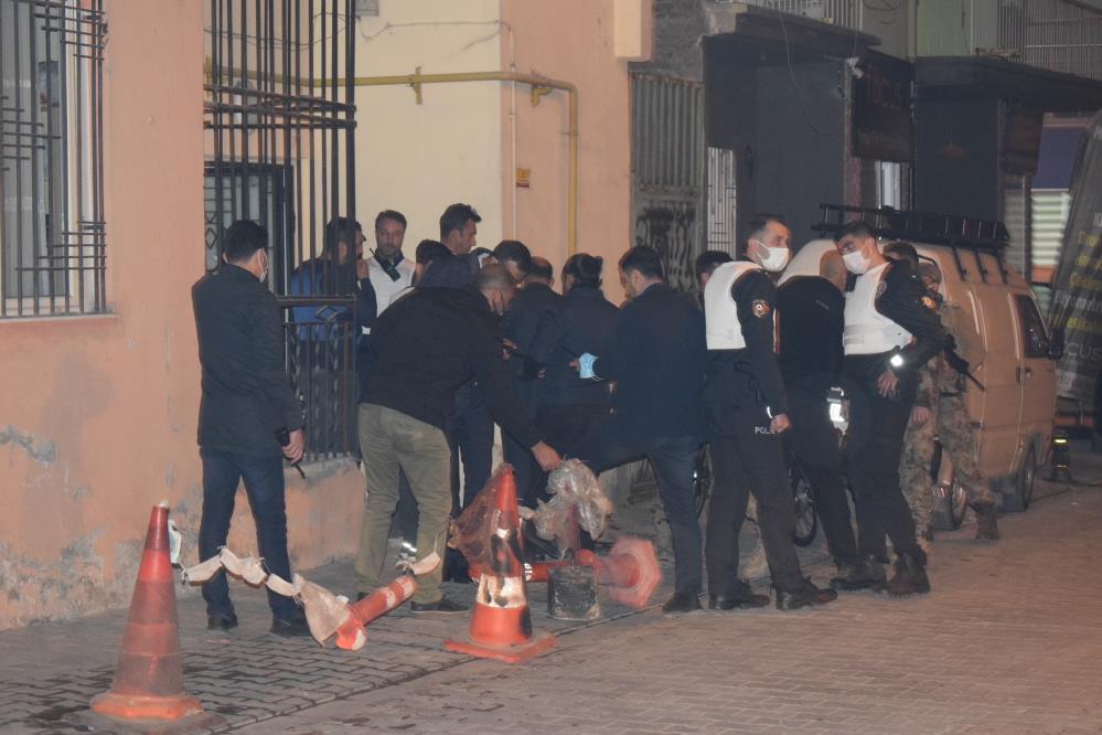 Boşanma aşamasındaki eşi ve çocuklarına korku dolu anlar yaşattı