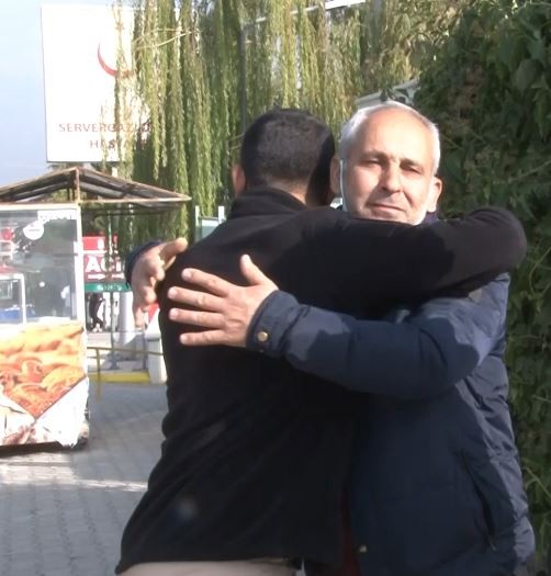 5 gün sonra İHA muhabirinin bulduğu yaşlı kadın yaşama tutunmaya çalışıyor