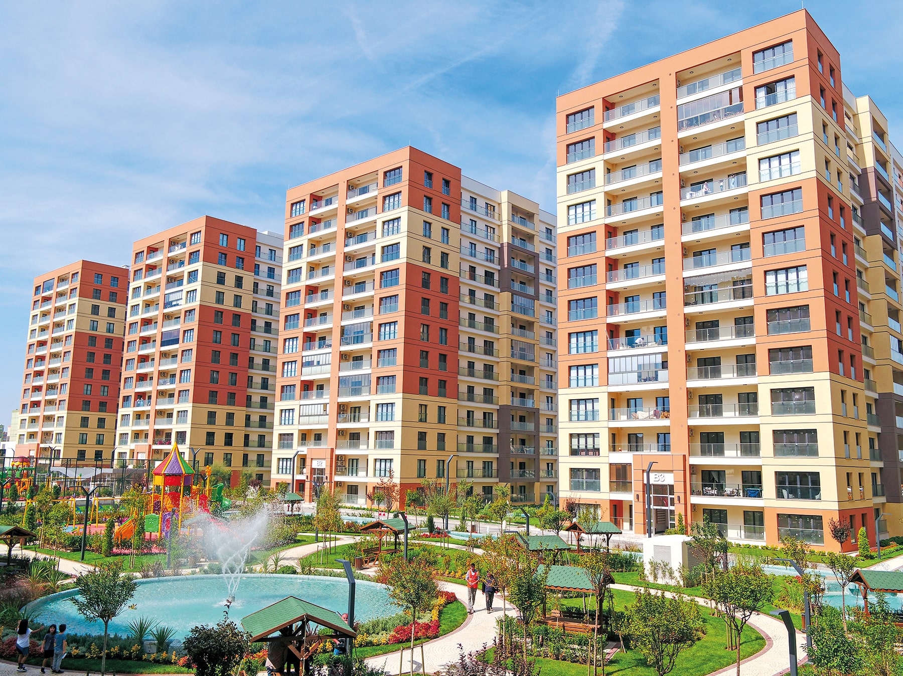 İhlas’ın 3 projesinde teslimat sevinci