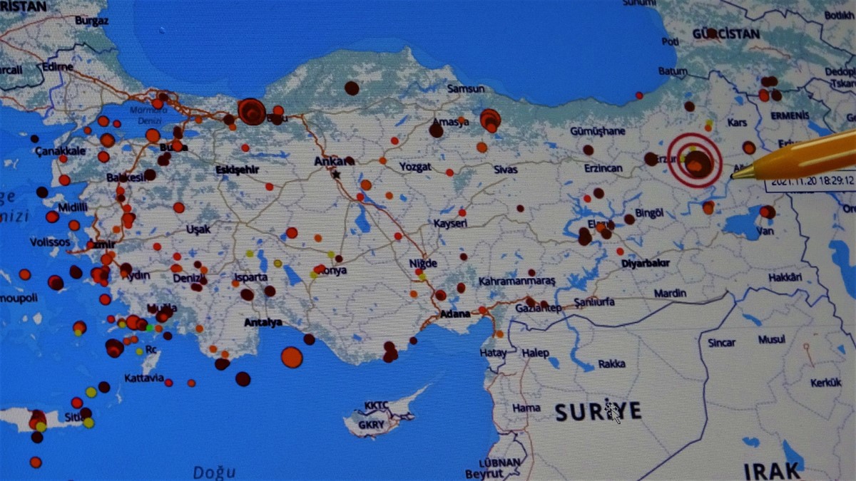 Jeoloji uzmanı Prof. Dr. Aksoy'dan deprem açıklaması