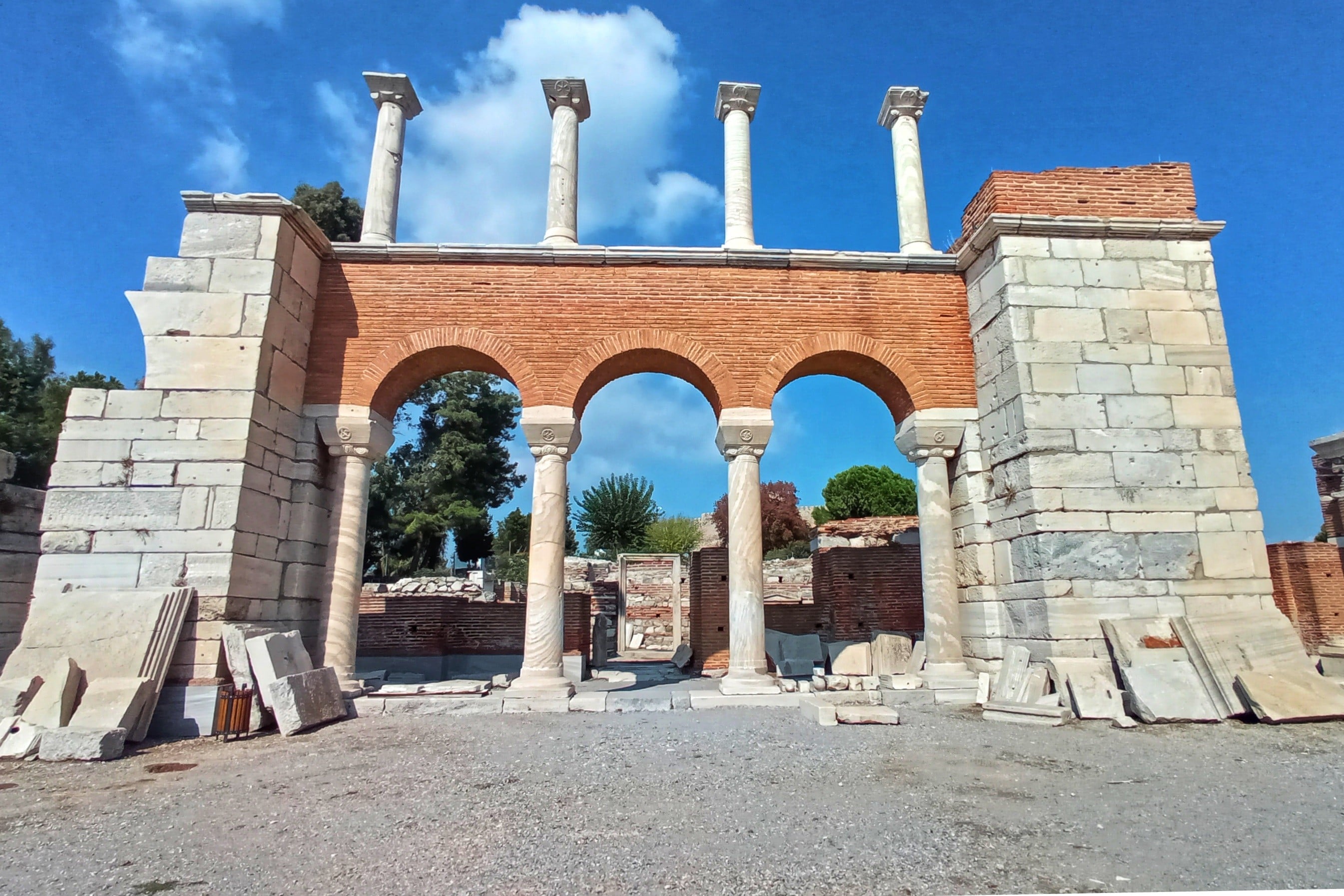 100 yıldır kazı yapılan kilisede Roma İmparatoru ‘Büyük Theodosius’ izleri