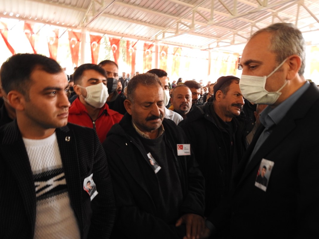 Şehit Uzman Çavuş Dinç son yolculuğuna uğurlandı