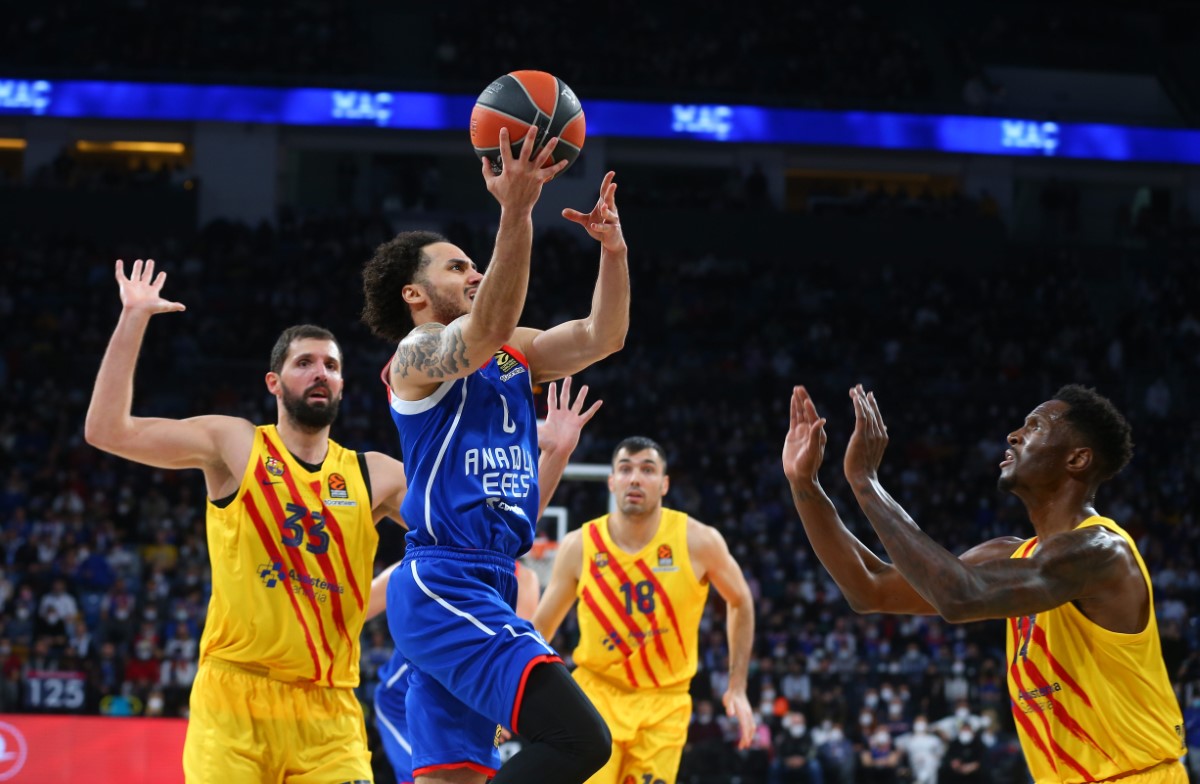 THY Euroleague: Anadolu Efes: 93 - Barcelona: 95
