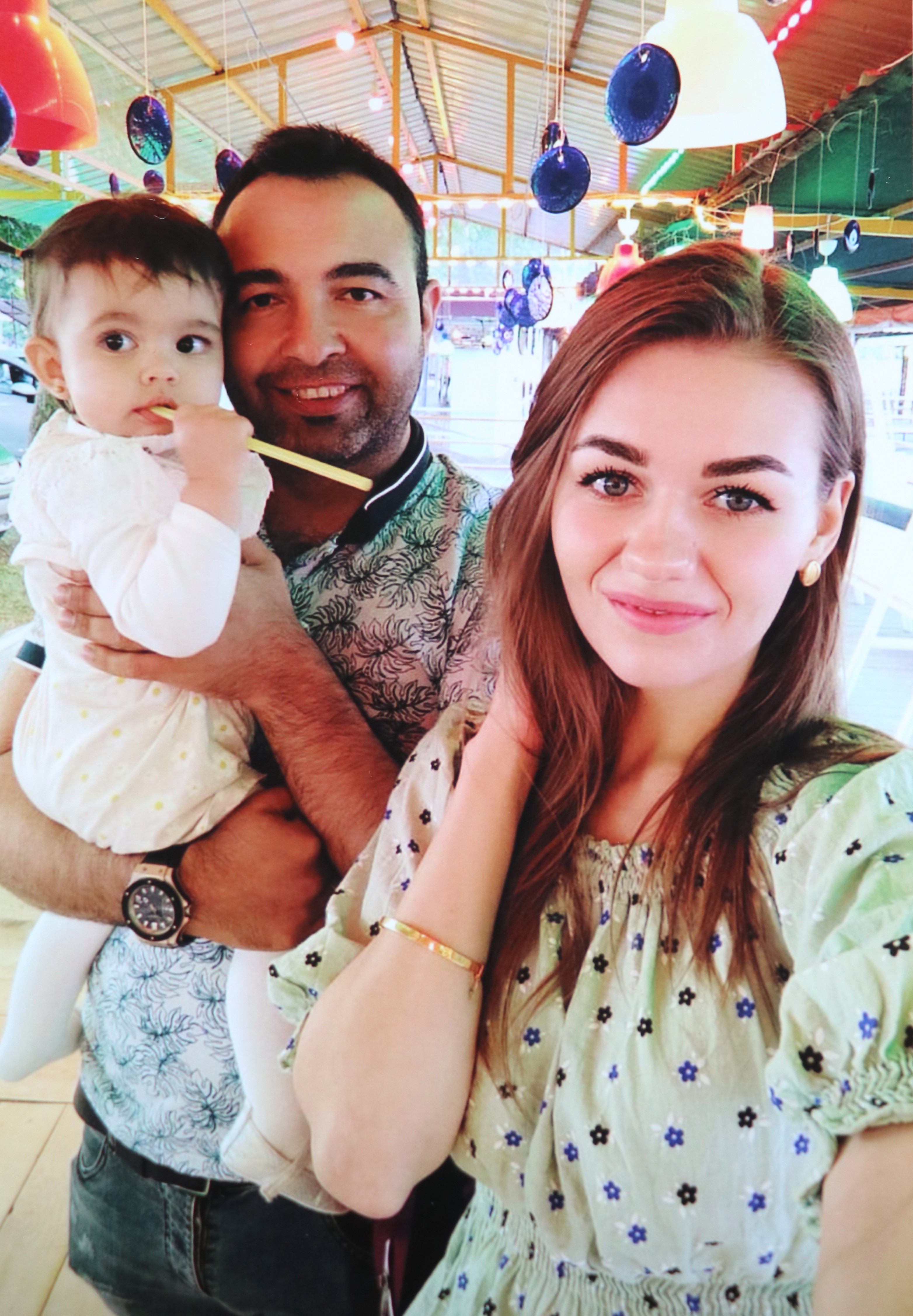 Belaruslu gelin ülkesine döndü, kocası perişan oldu