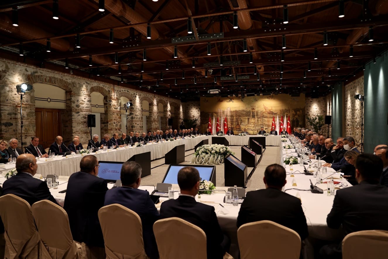 Hazine ve Maliye Bakanı Nebati iş dünyası temsilcileriyle yeni ekonomi modelini konuştu