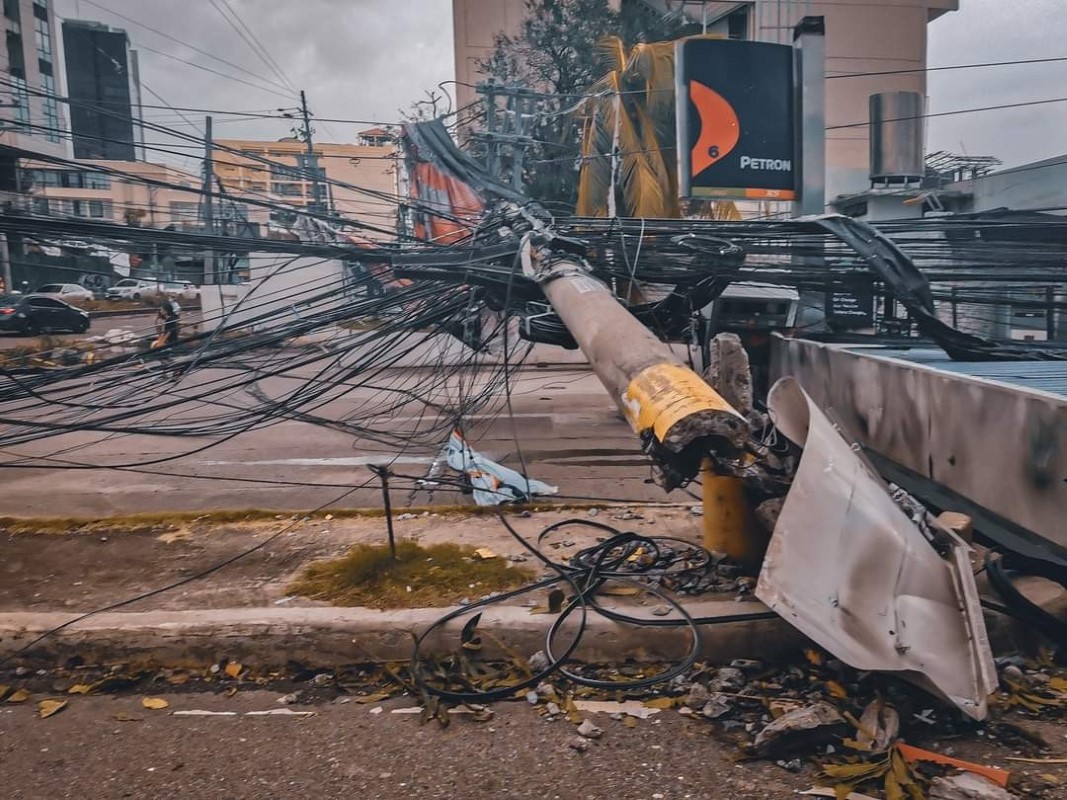 Filipinler'i vuran Rai Tayfunu geride 75 can kaybı bıraktı