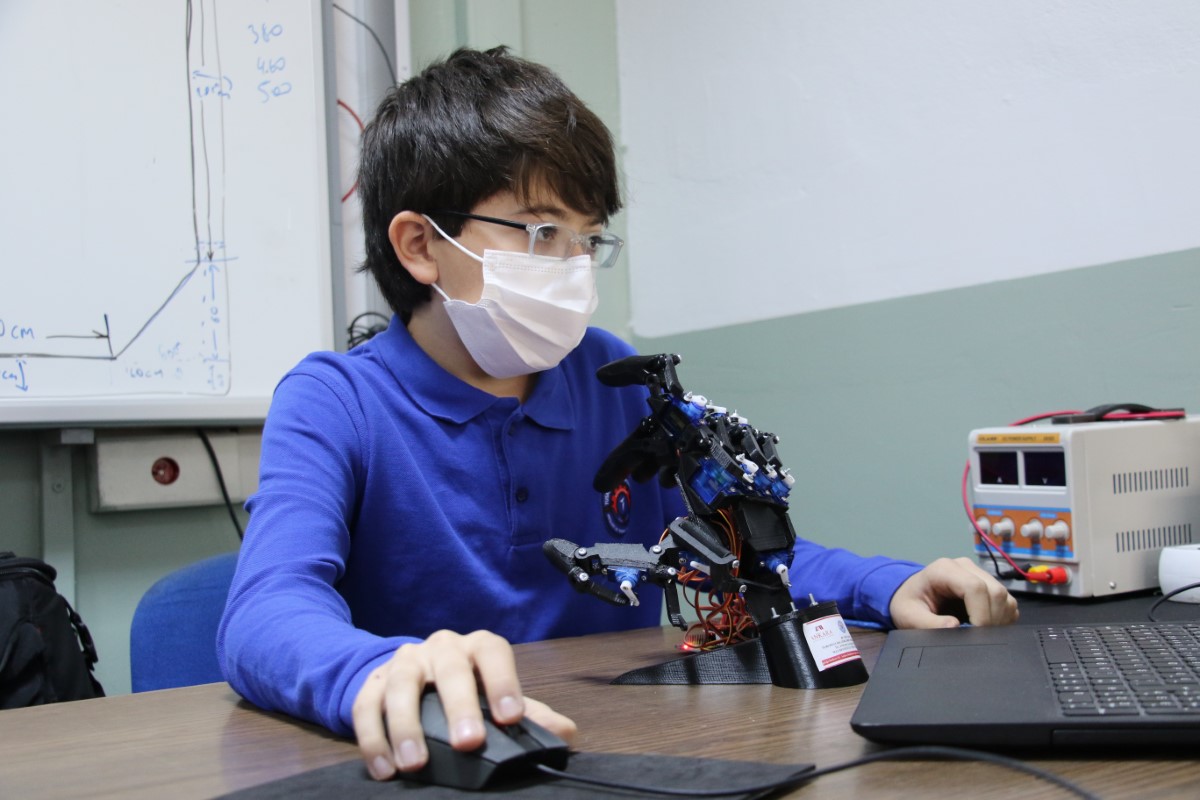 Geleceğin uçak mühendisleri bu okuldan çıkıyor