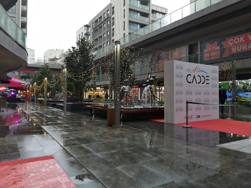 Maltepe’deki yeni yaşam alanı “MCA Cadde” açıldı