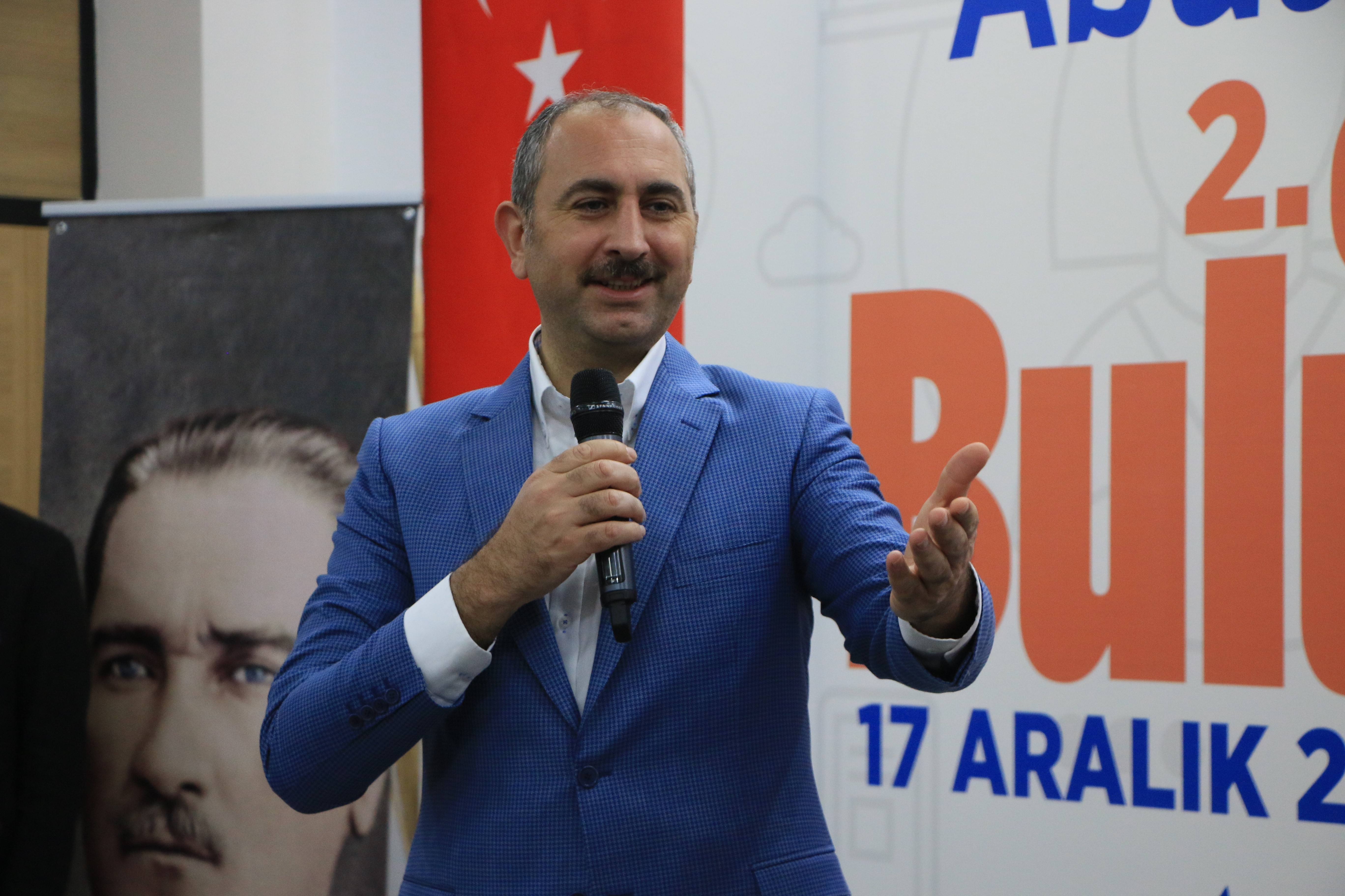 Adalet Bakanı Gül: 'Türkiye’de demokrasi mücadelesi çok büyük bedeller ödenerek verildi'