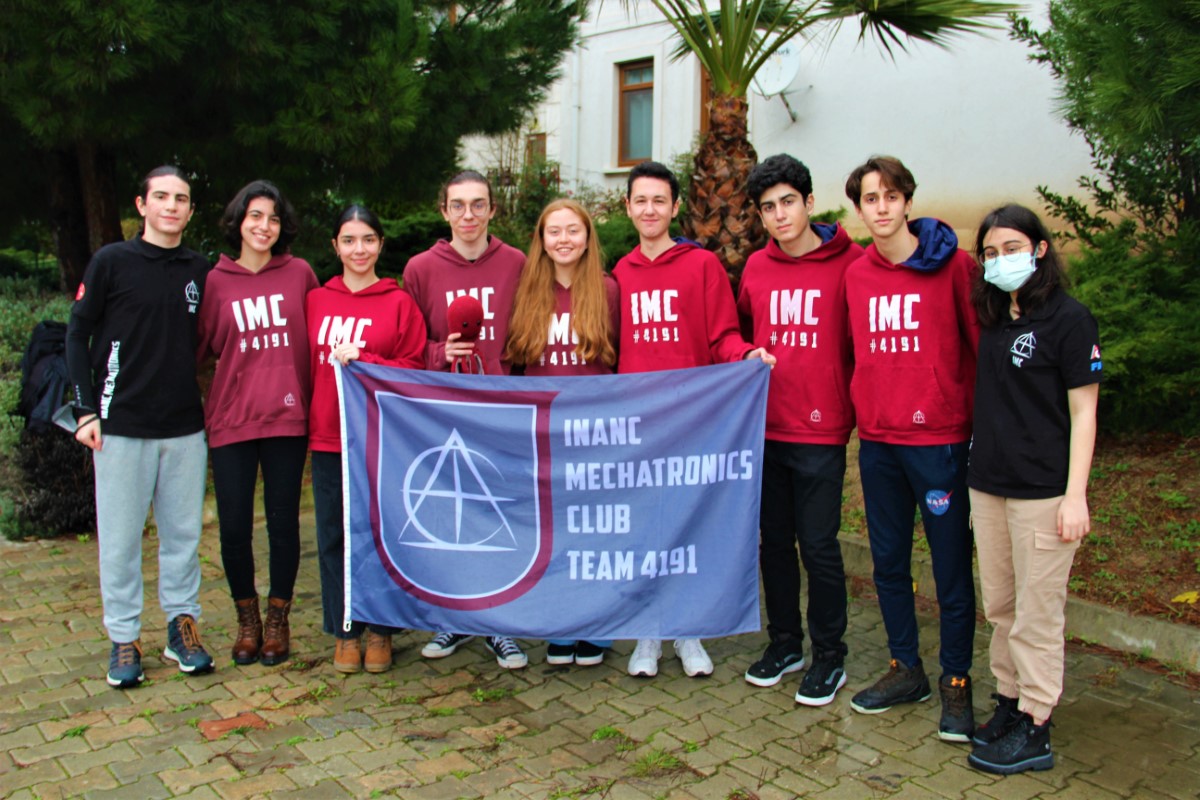 Lise öğrencilerinin geliştirdiği robot denizleri tertemiz yapacak