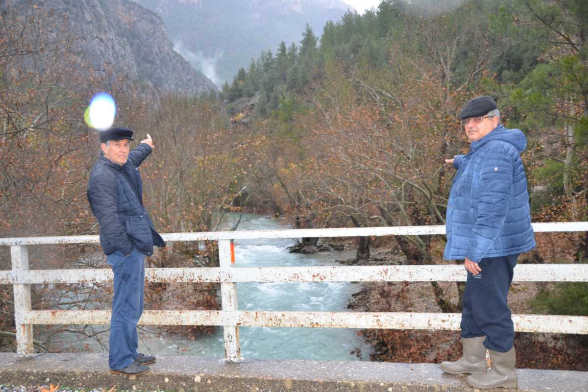 Antalya'da yazın kuruyan ırmak, yağışlar sonrası adeta coştu