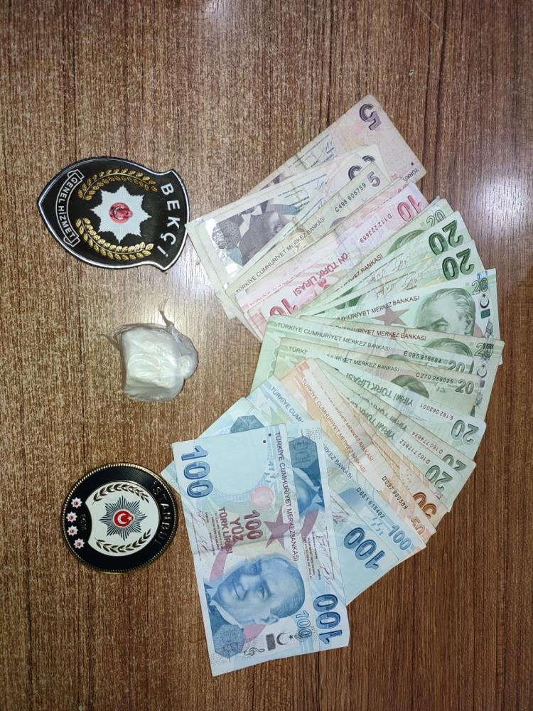 İstanbul’da polisi şoke eden uyuşturucu zulası