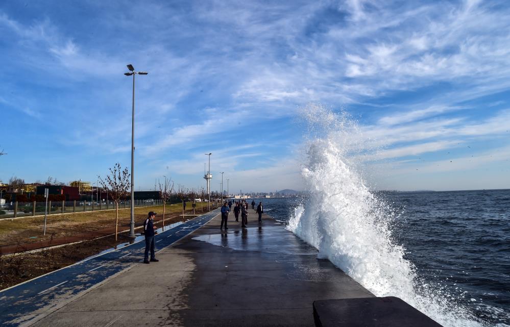 Dalgaların keyfini böyle çıkarttılar