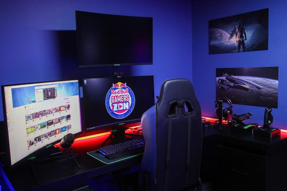 Red Bull, Türkiye’nin yetenekli yeni yayıncısının hayallerini gerçekleştirdi