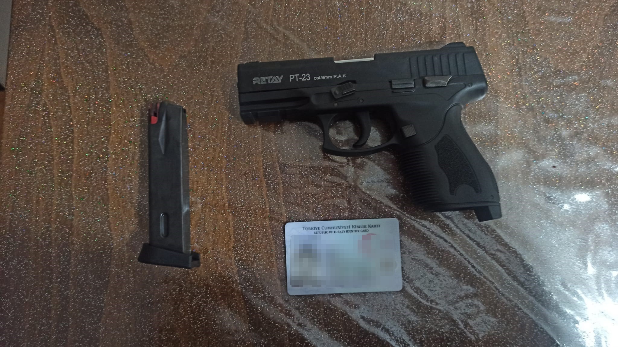 Fenomen olmaya kalkarken gözaltına alındı