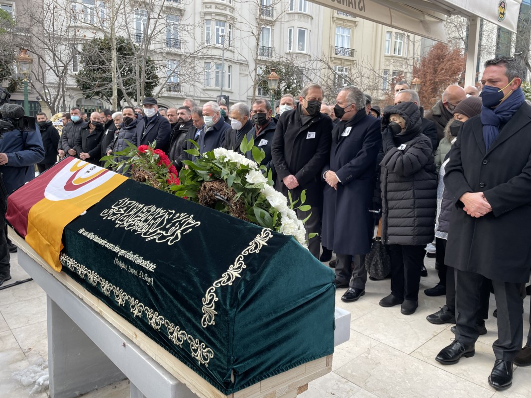 Galatasaray’ın eski başkanı Selahattin Beyazıt son yolculuğuna uğurlandı