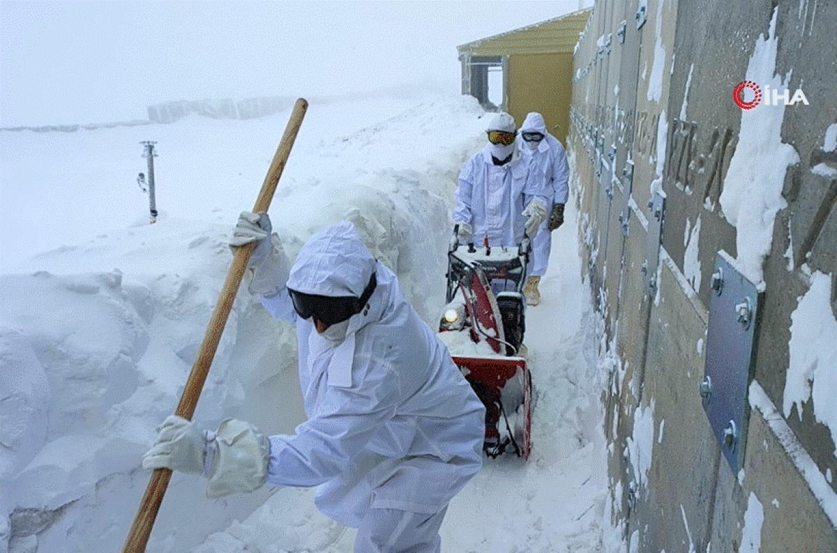 Mehmetçiğin eksi 39 derecede terörle mücadelesi