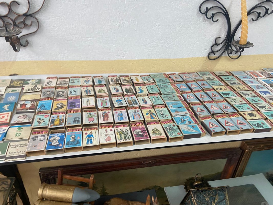 62 yıldır kibrit kutusu biriktiriyor