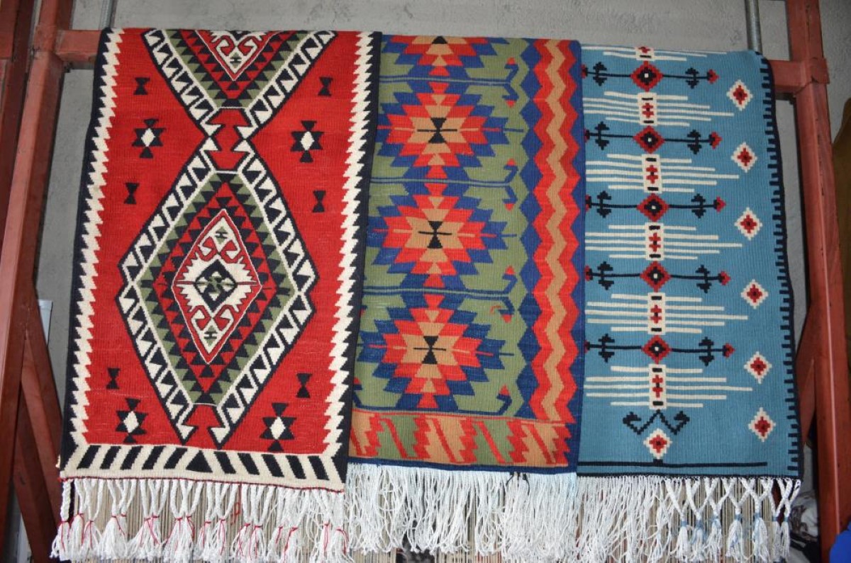 300 yıllık kilim yolculuğunda ilmek ilmek el emeği, göz nuru: Hazırlanışı bir ayı buluyor