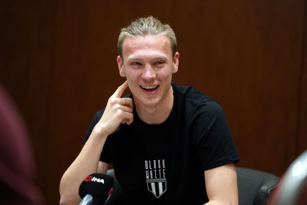 Serdar Saatçı: 'Şampiyonlar Ligi müziğini duyunca heyecanım tavan yaptı'