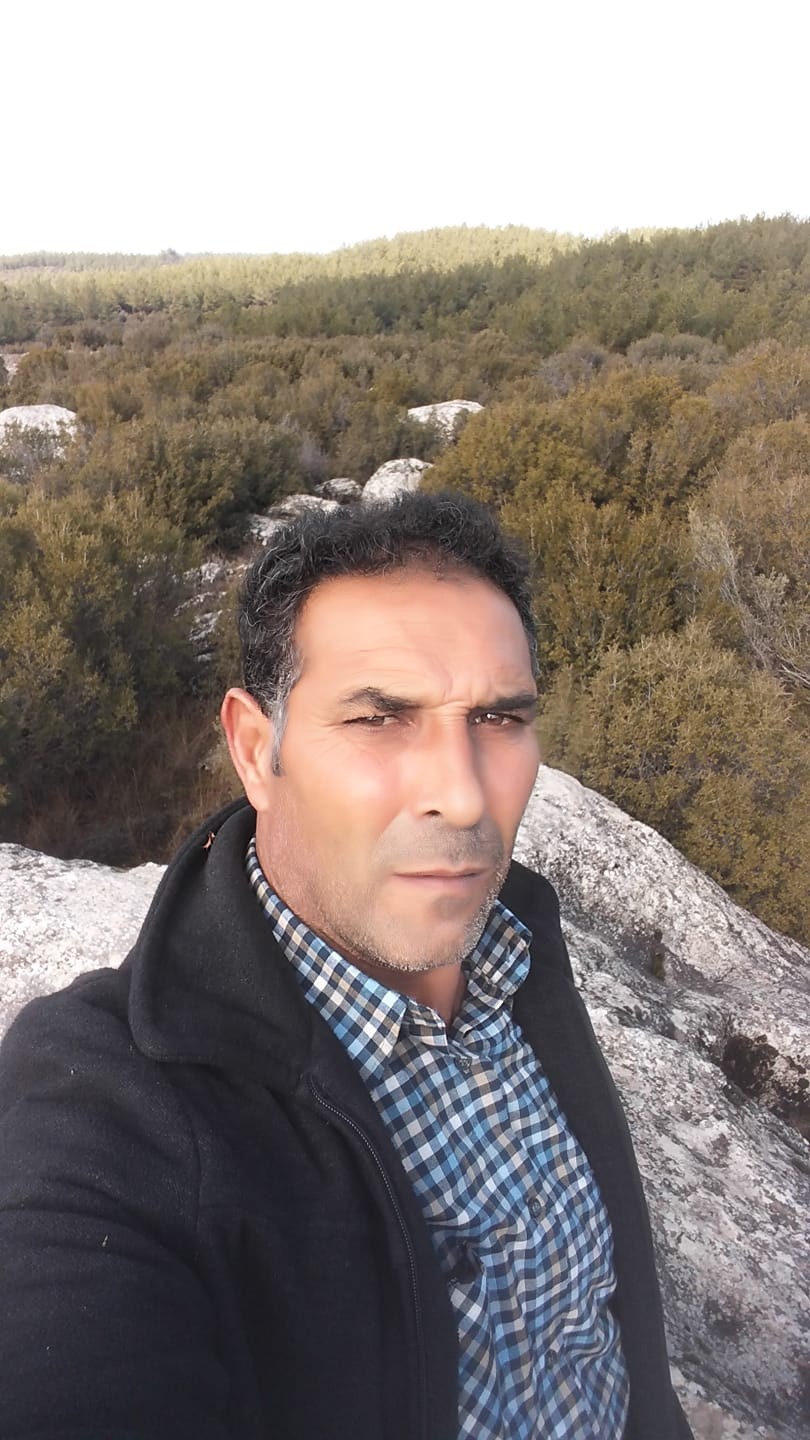 Taklalar atarak ters dönen otomobildeki 2 kişi hayatını kaybetti