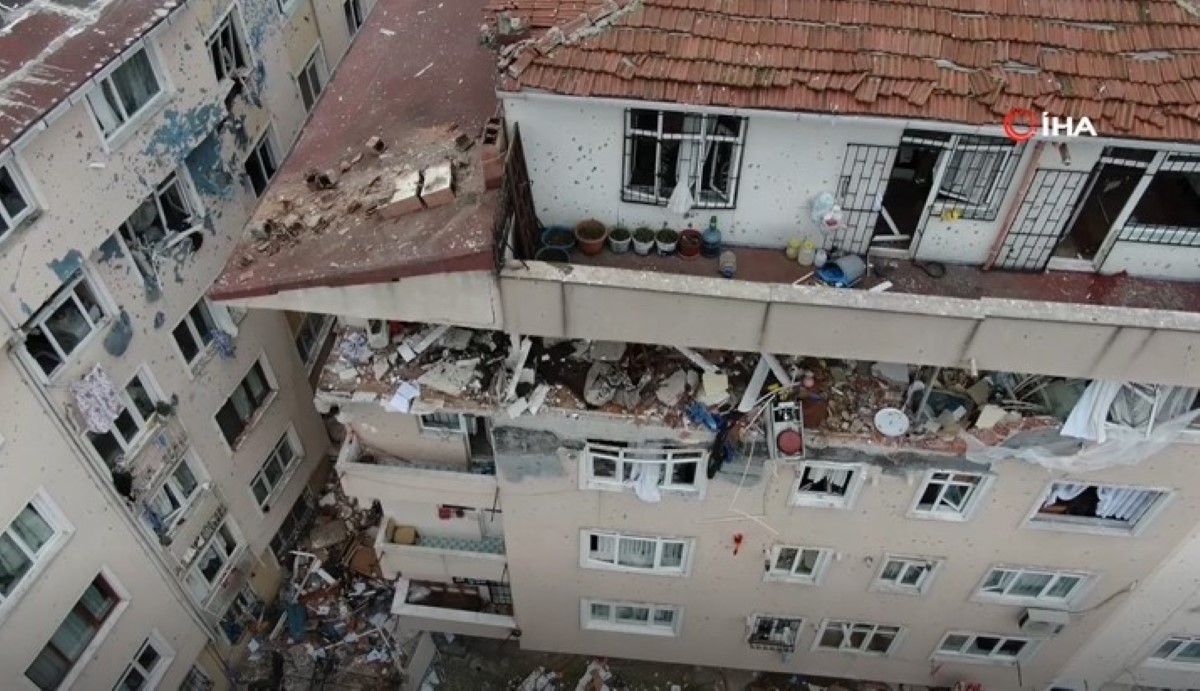 Üsküdar’da doğalgaz patlamasının meydana geldiği bina böyle görüntülendi