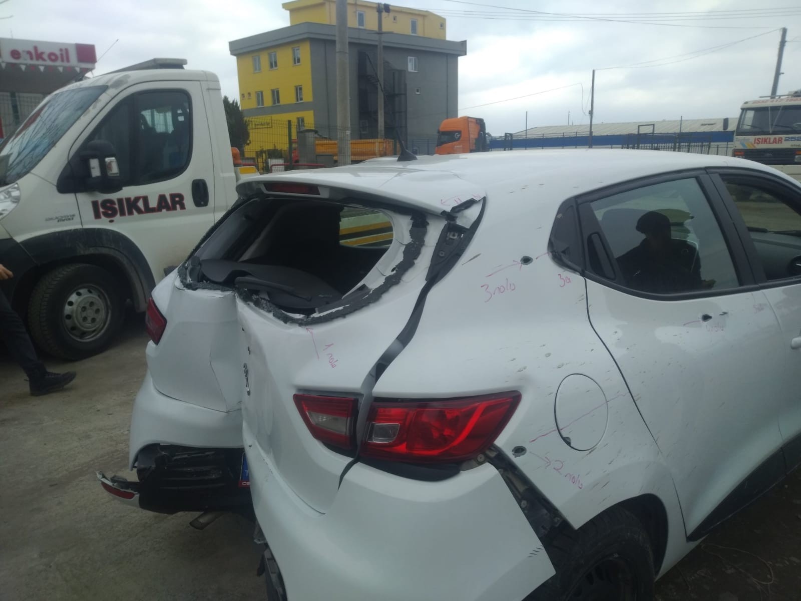 Kırmızı ışıkta infaz edilen genç kızların cenazesi Adli Tıp Kurumundan alındı