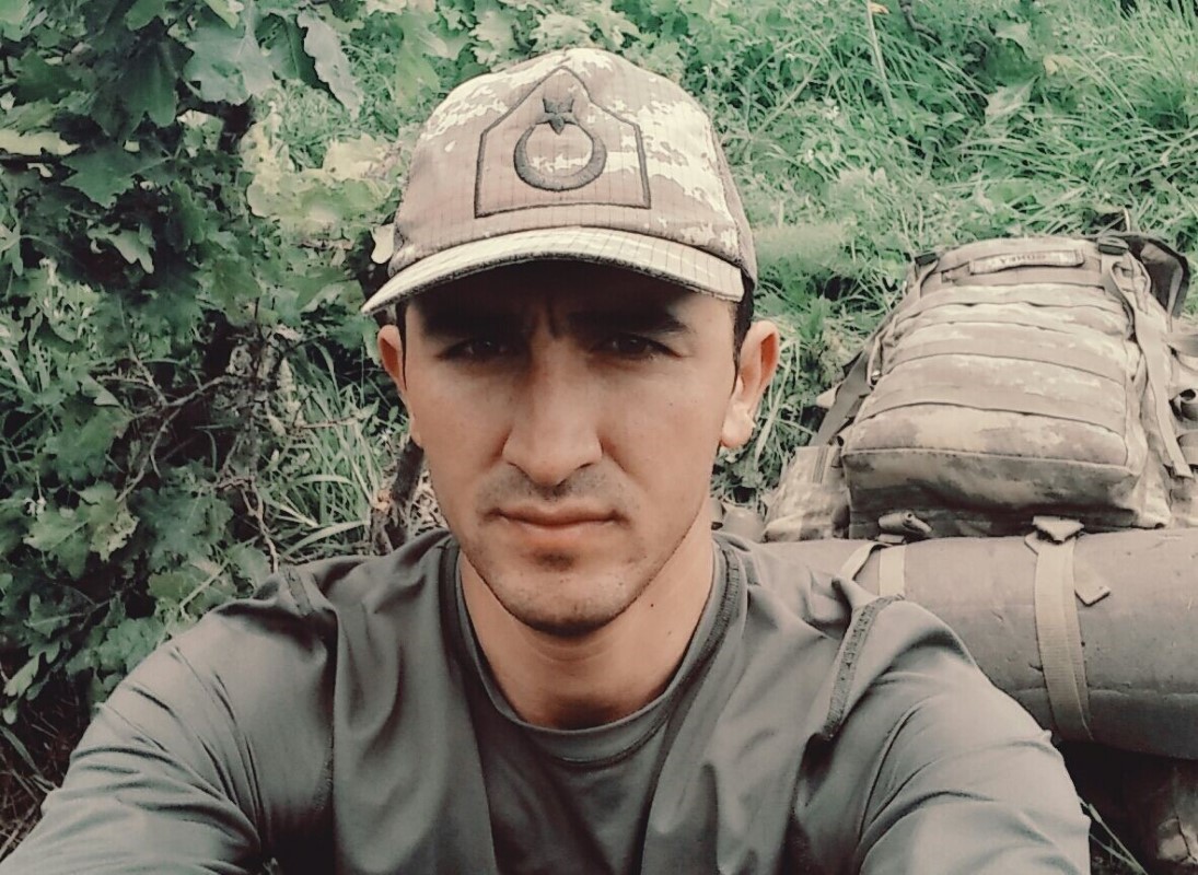 Henüz bir aylık evliydiler, aşkı Gazi Serkan’ın eli, ayağı oldu