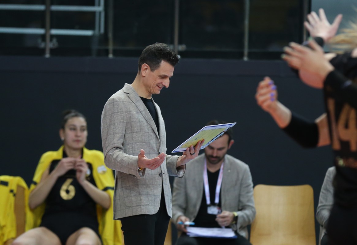 VakıfBank, Nilüfer Belediyespor’a set vermedi