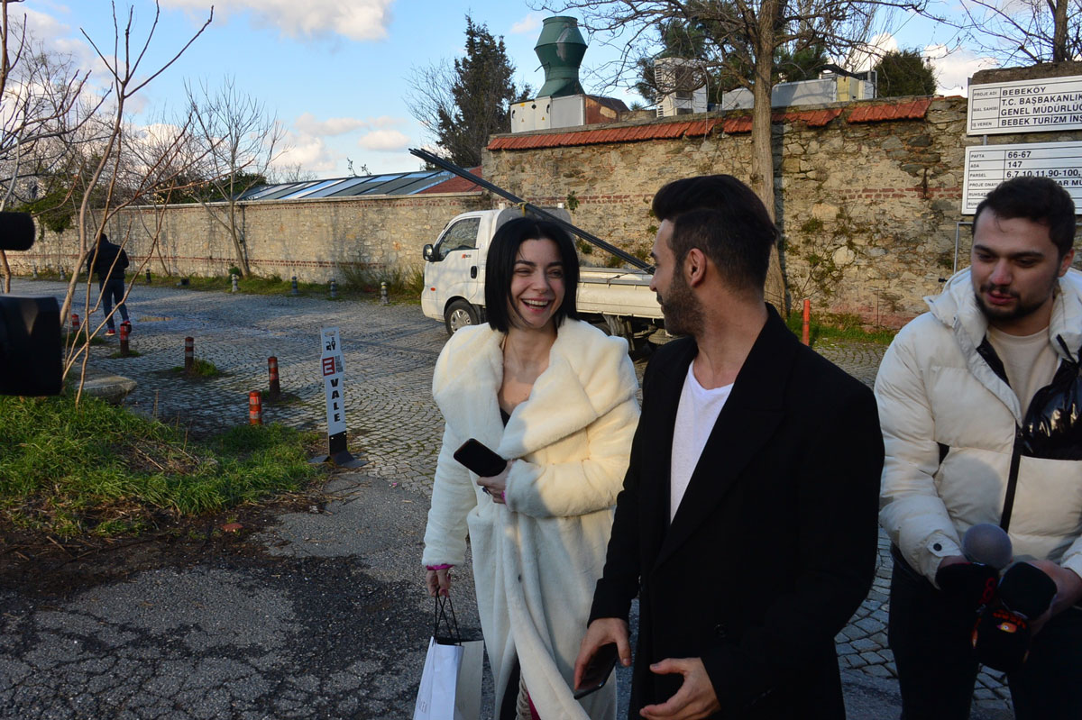 Emre Kaya suskun, Merve Boluğur 'Aşk yok iş var' diyor