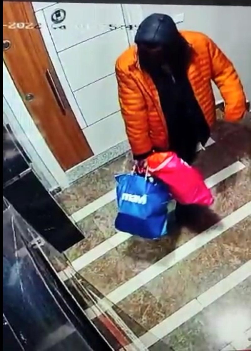 'Hakkını helal et ağabeylerin gülü' notu bırakan hırsıza, mağdur patrondan yemek ve iş sözü