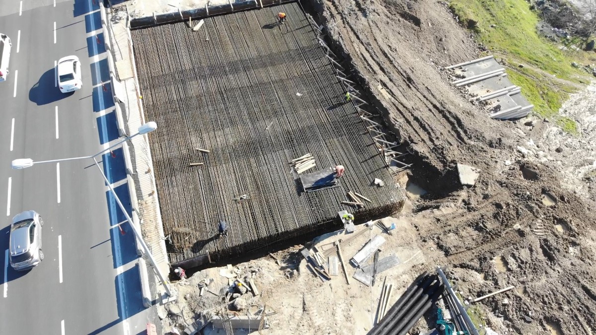 Maltepe’de bitmeyen yol çalışması trafik çilesini ikiye katladı