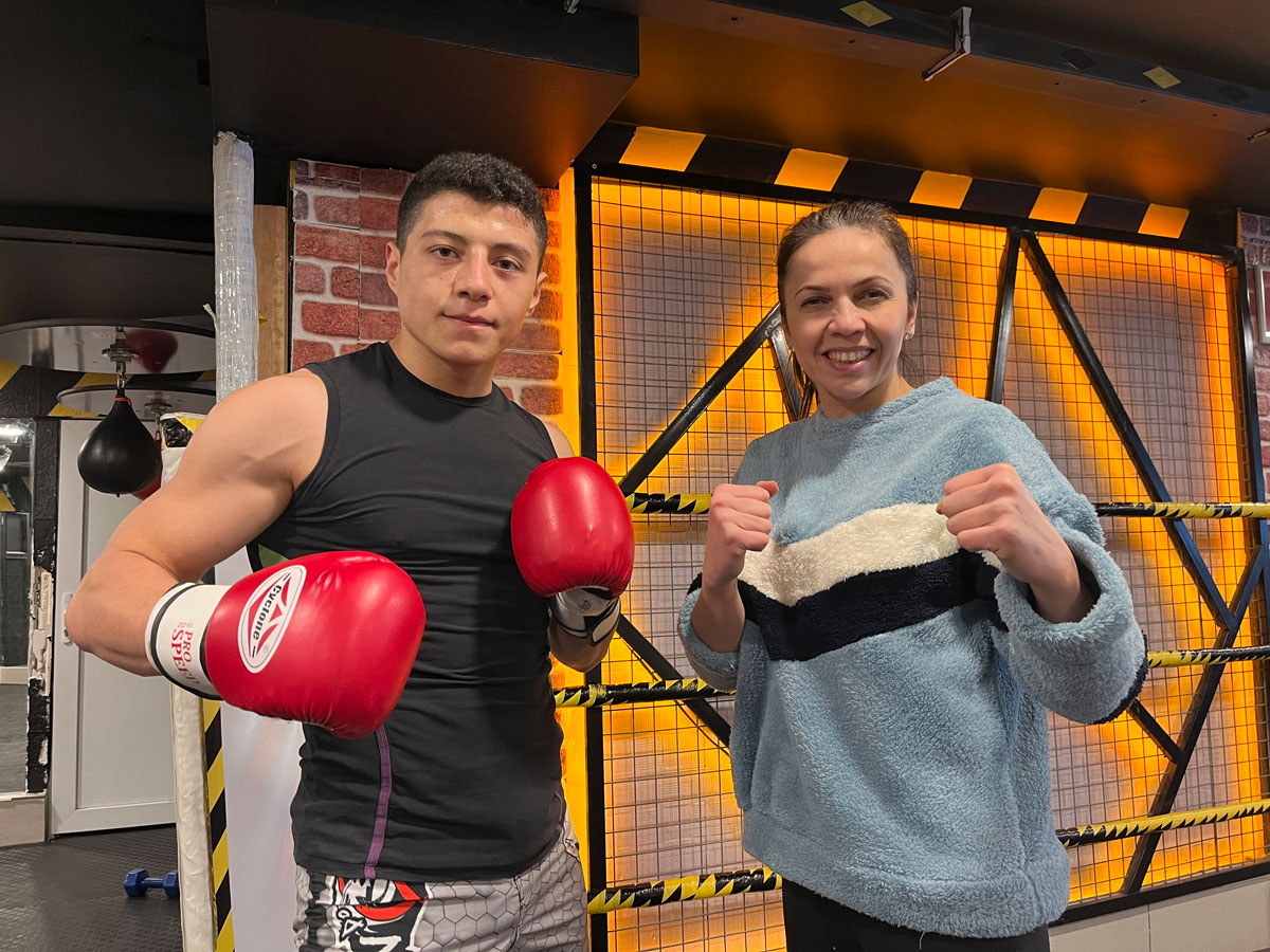 Gündüz sanayide, akşam ringde mücadele ediyor