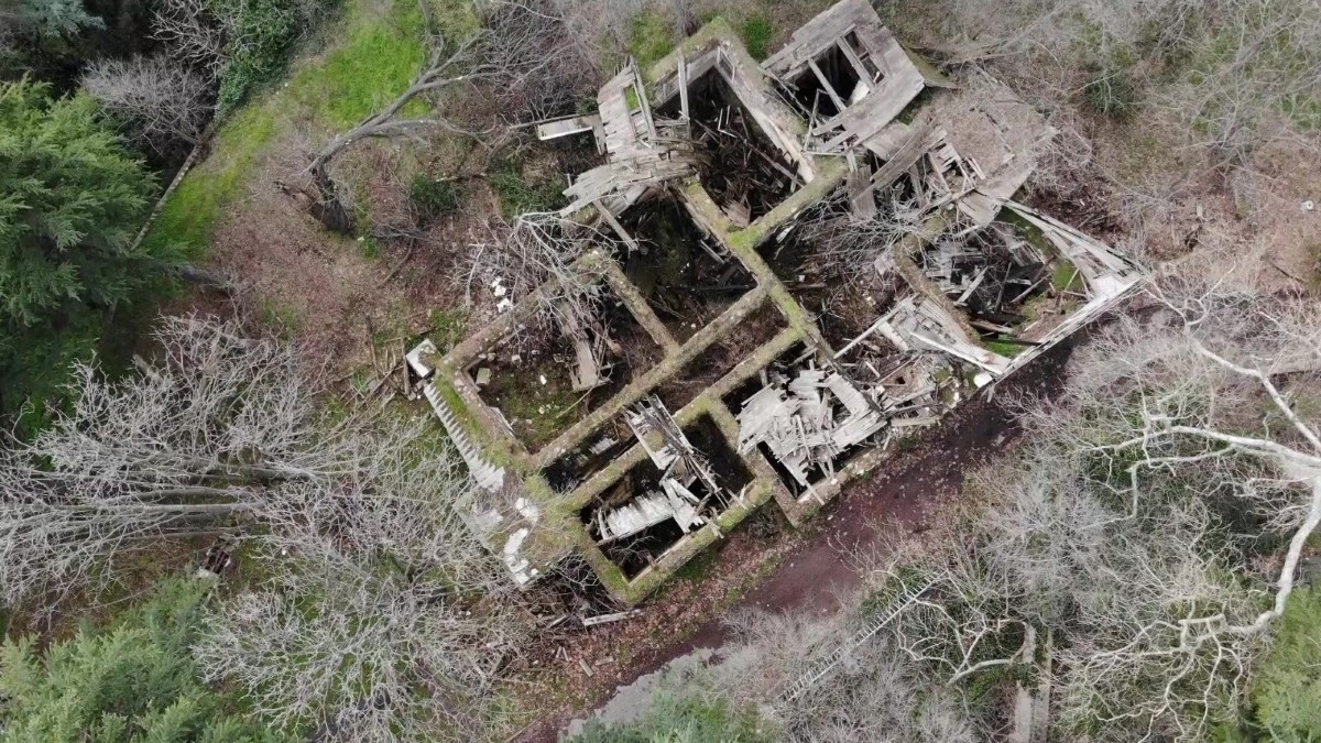 Maltepe’de Süreyya Paşa’nın kurumlara bağışladığı tarihi köşk harabeye döndü