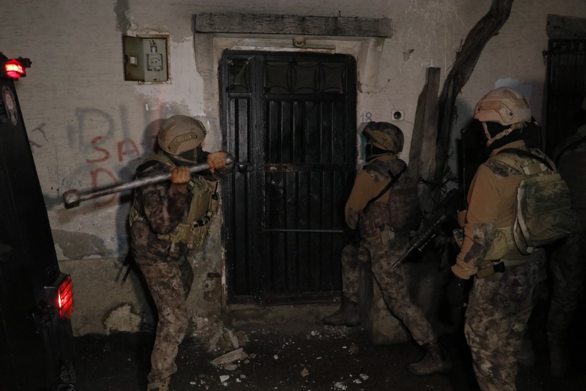 Adana’da şafak vakti DEAŞ operasyonu: 3 gözaltı