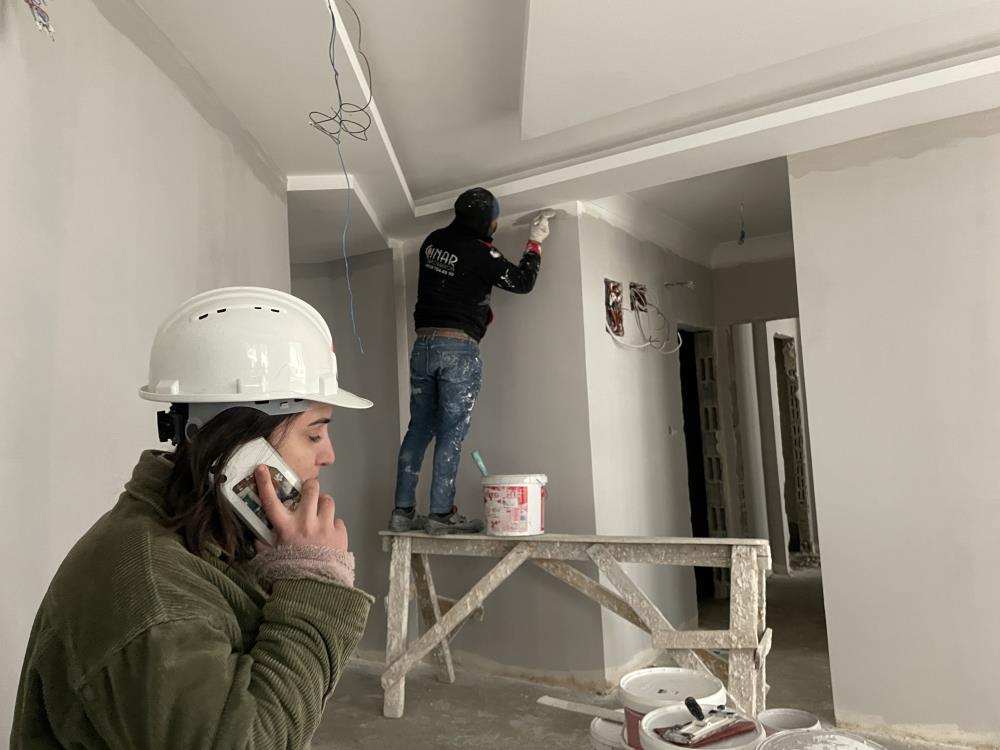 300 kişinin çalıştığı şantiyenin tek kadın mühendisi