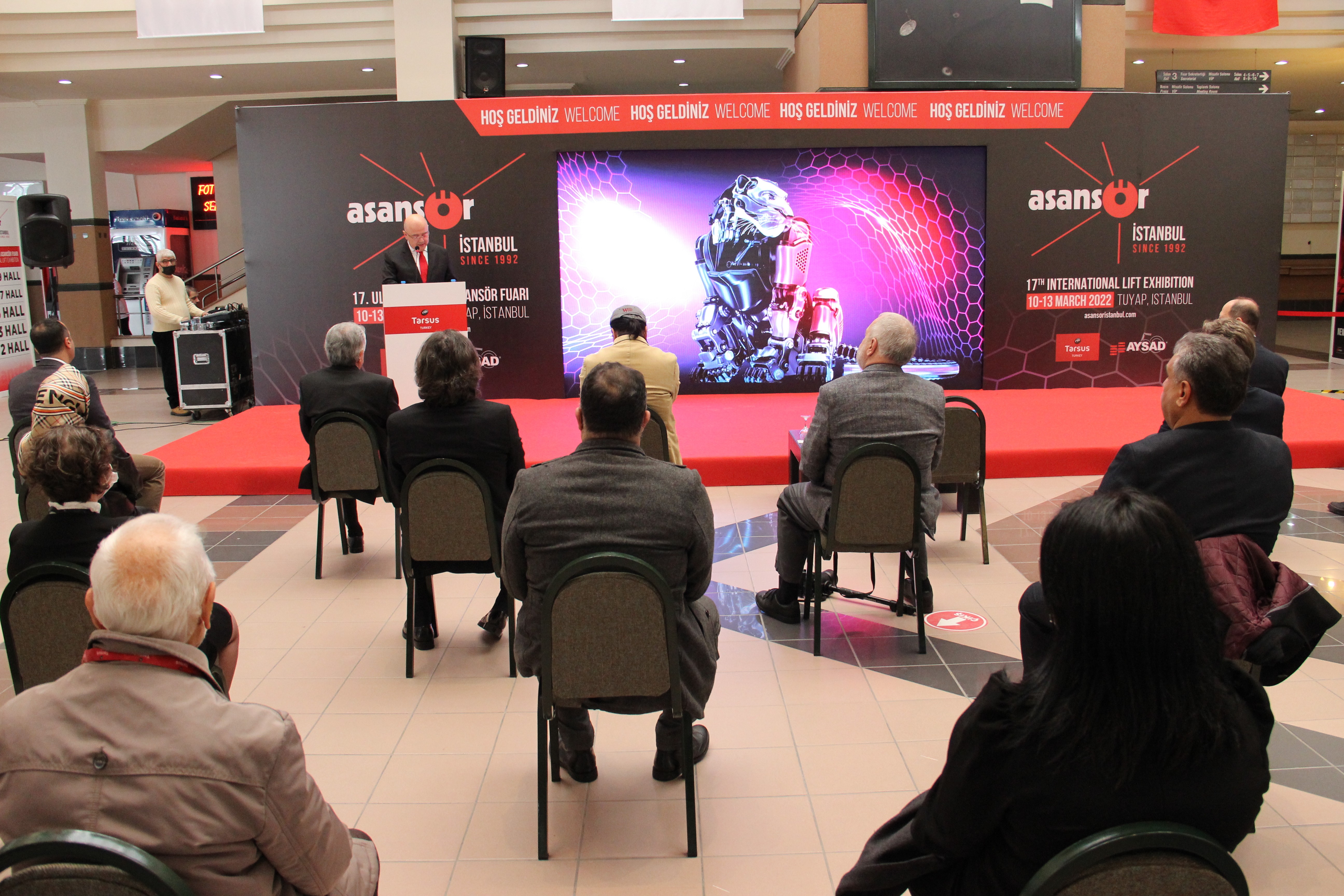 Akıllı, güvenli ve hızlı asansörler görücüye çıktı