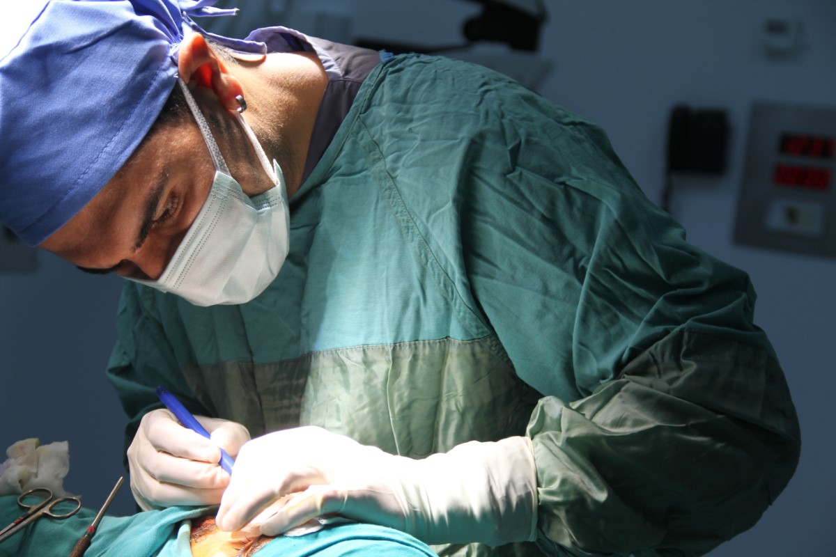 KBB Uzmanı Op. Dr. Dilek: 'Kulak estetiğinin çocuklarda ilkokul çağından önce yapılmasını öneriyoruz'